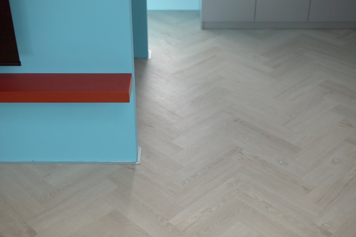 Кварцевый ламинат Home Expert Parquet Design Дуб Милкшейк 44-3002 